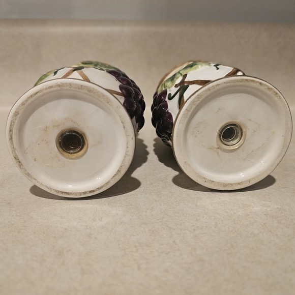Elegant Grape Vine Salt and Pepper Shakers - Picture 4 of 5
